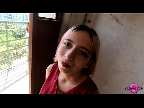 ❤️ Cov tub ntxhais kawm Sensual Sucks ib tug neeg txawv txawv nyob rau hauv lub Outback - Cum ntawm nws lub ntsej muag ❤️❌ tawv porn ntawm peb ❤